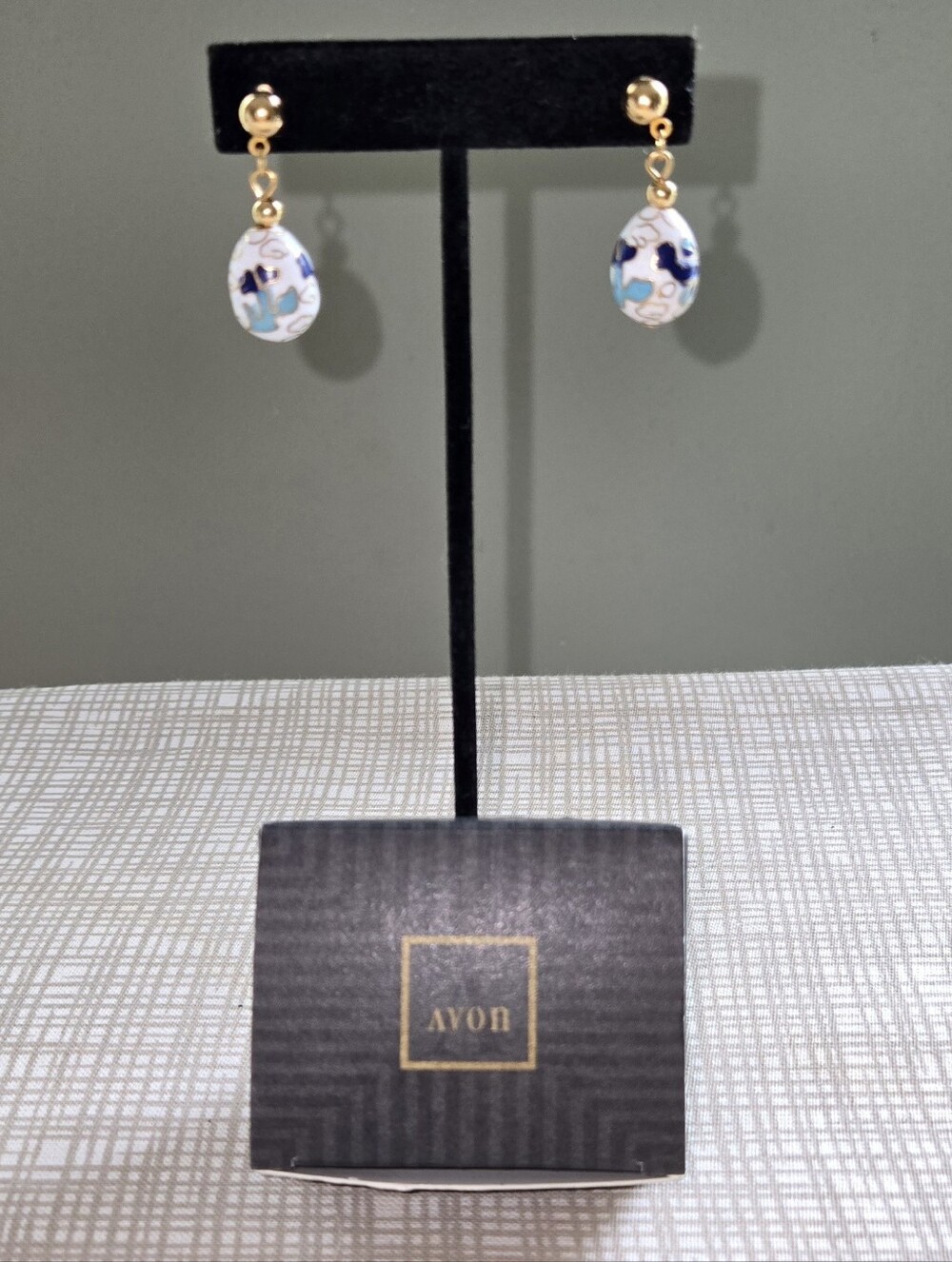 Avon Vintage jewelry. Gold-Tone Blue and White Cloisonné Drop Earrings